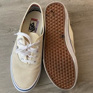 Vans ERA super Cush size 12. Worn once!